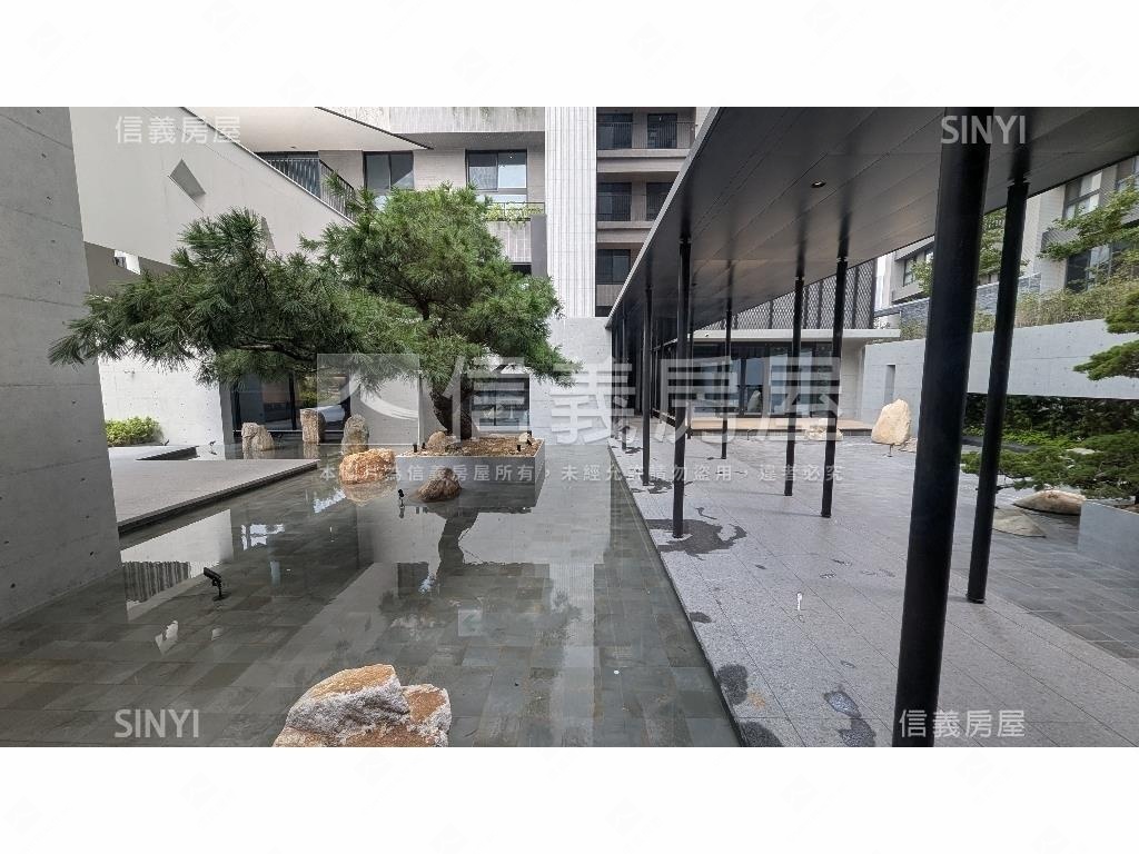 鉅虹映一彎綠社區外觀及周邊環境