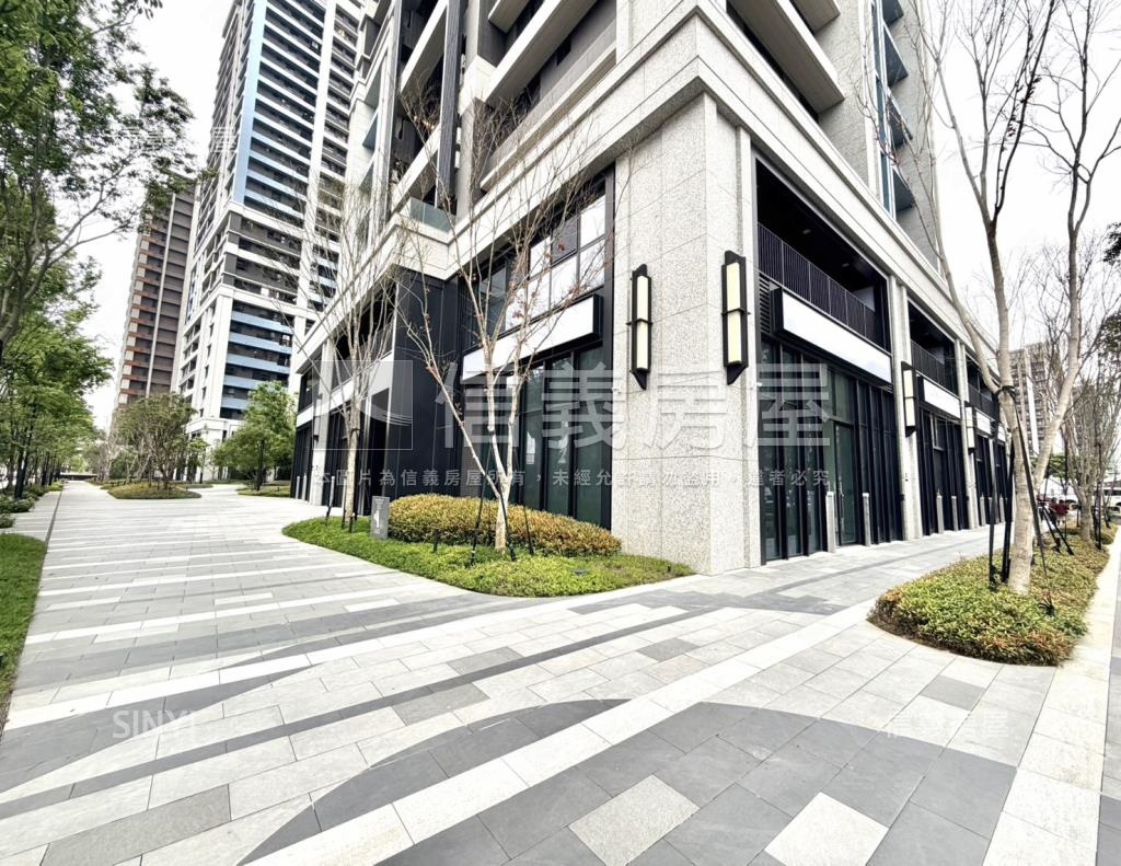 潤泰峰左岸社區外觀及周邊環境