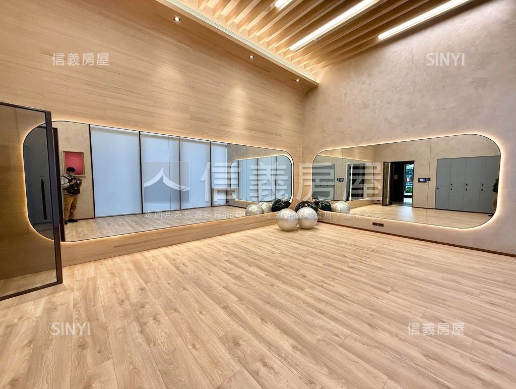 精銳SKY ONE社區外觀及周邊環境