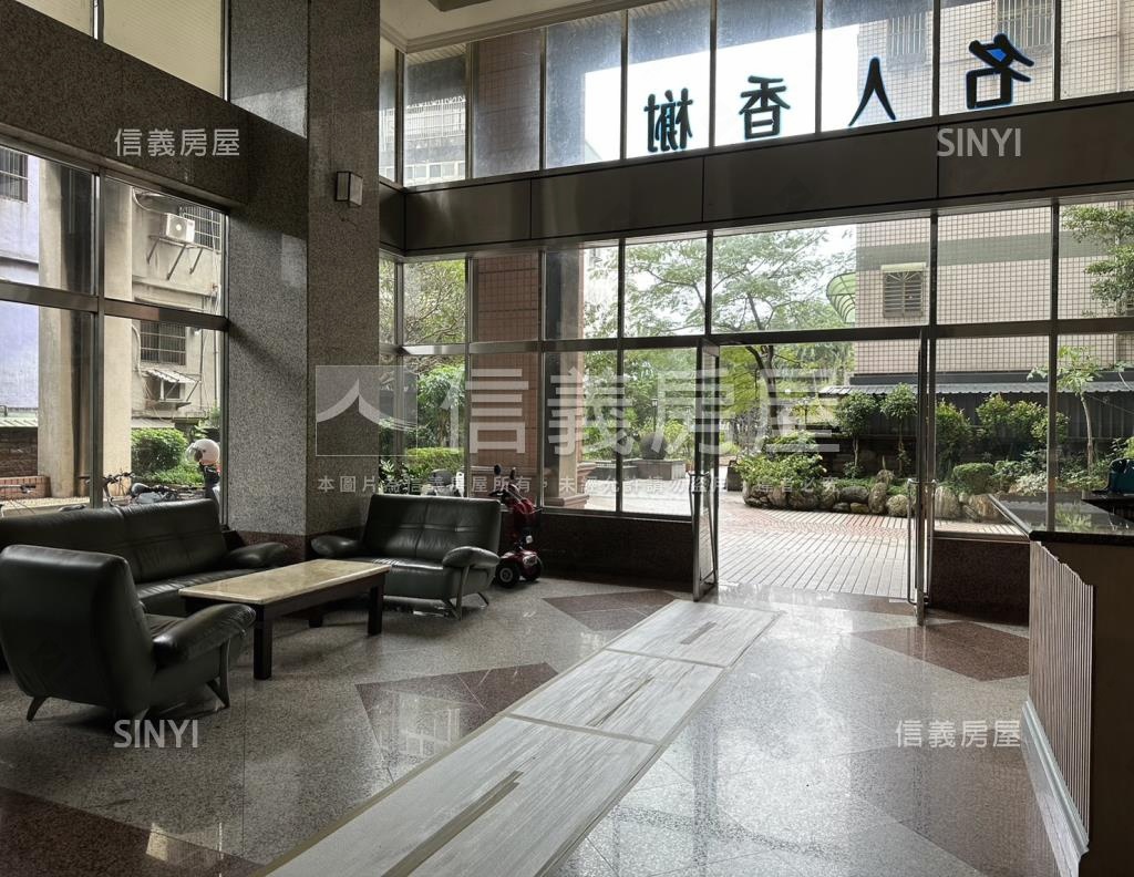 名人香榭社區外觀及周邊環境
