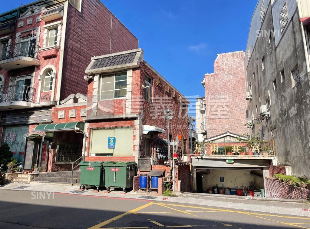 凡爾賽宮社區外觀及周邊環境