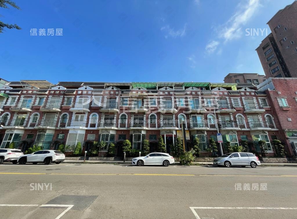 凡爾賽宮社區外觀及周邊環境