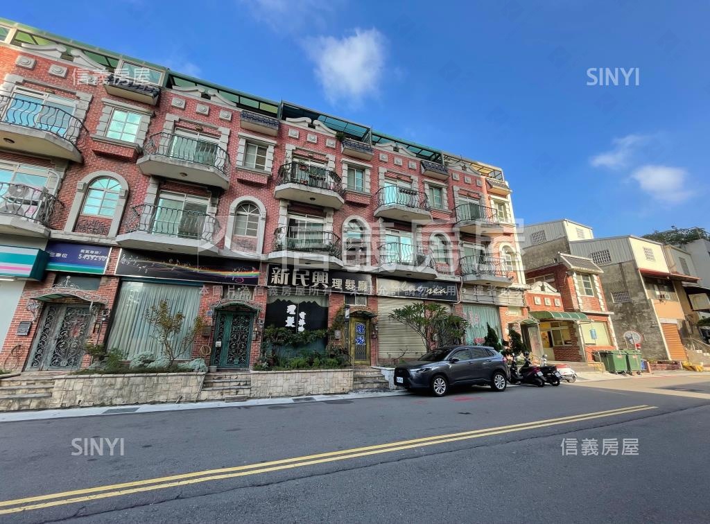 凡爾賽宮社區外觀及周邊環境