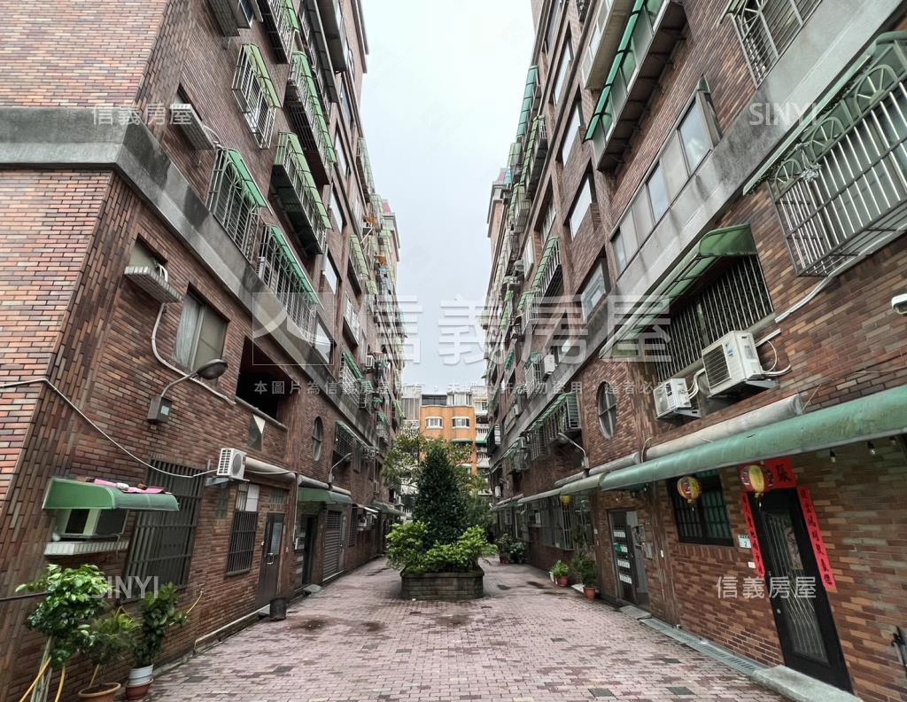 建國大帝社區外觀及周邊環境