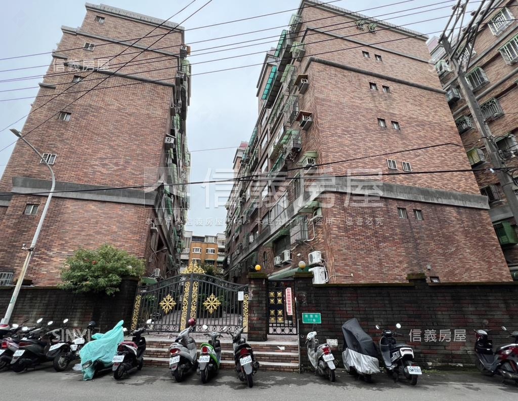 建國大帝社區外觀及周邊環境