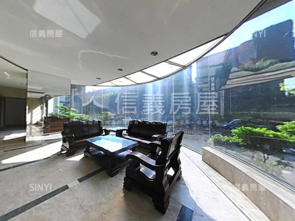 雲冠天下社區外觀及周邊環境