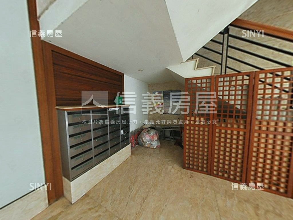 雲冠天下社區外觀及周邊環境