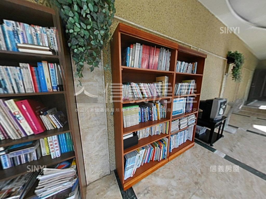 雲冠天下社區外觀及周邊環境