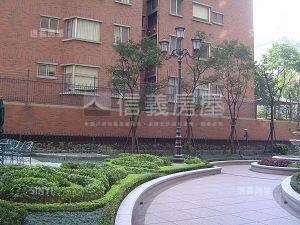 中悅晶華社區外觀及周邊環境