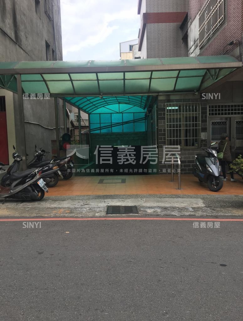 興大豪門社區外觀及周邊環境