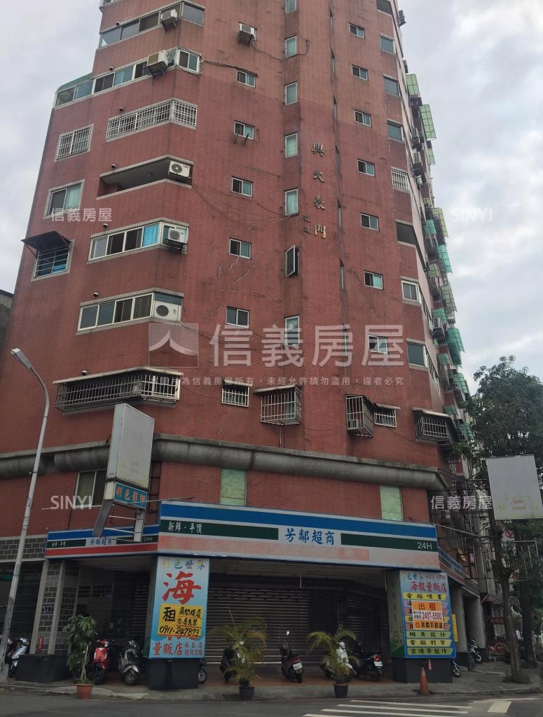 興大豪門社區外觀及周邊環境