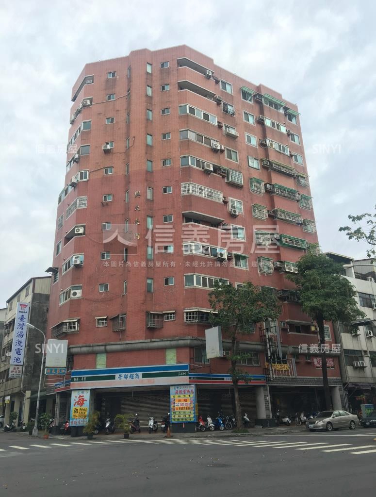 興大豪門社區外觀及周邊環境