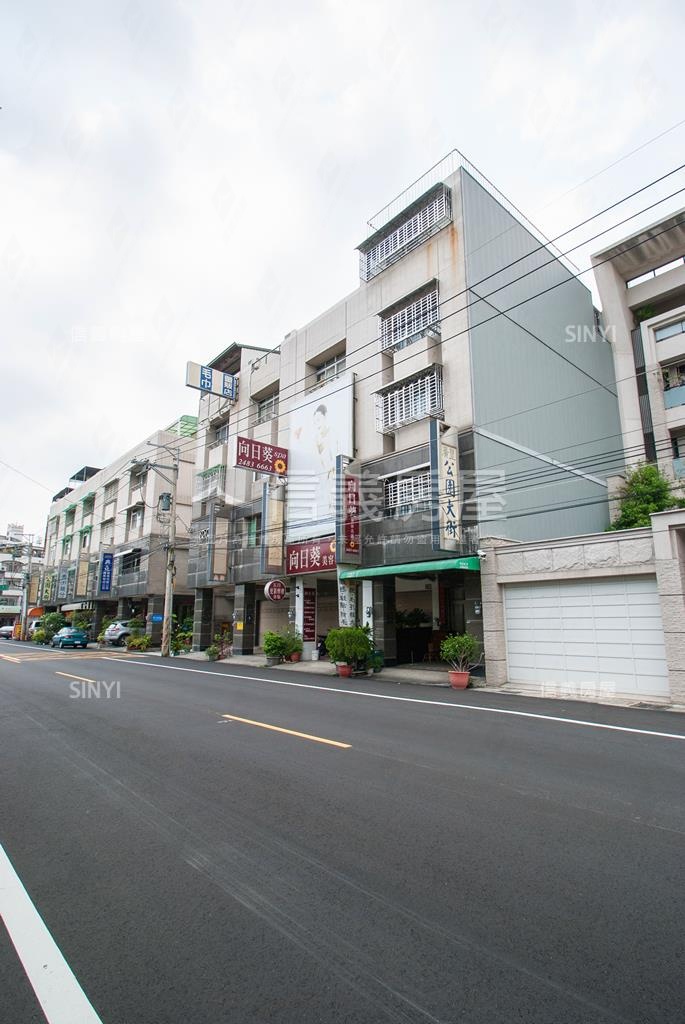公園大街社區外觀及周邊環境