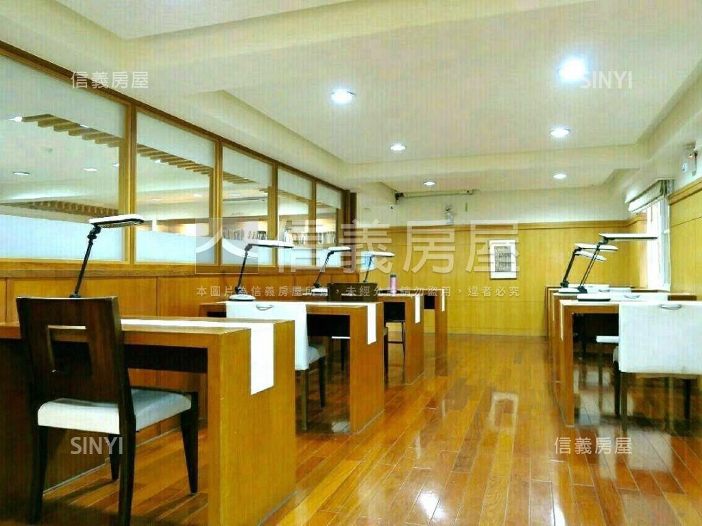 龍邦皇家-華廈社區外觀及周邊環境