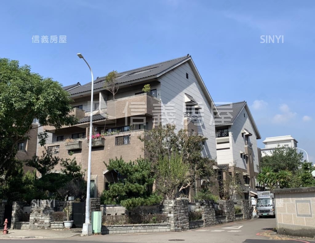 尊爵世家社區外觀及周邊環境