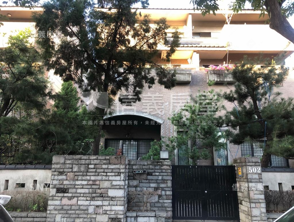 尊爵世家社區外觀及周邊環境