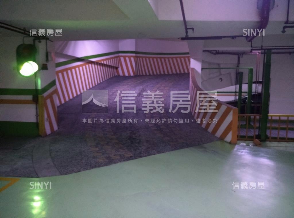 伯爵社區外觀及周邊環境