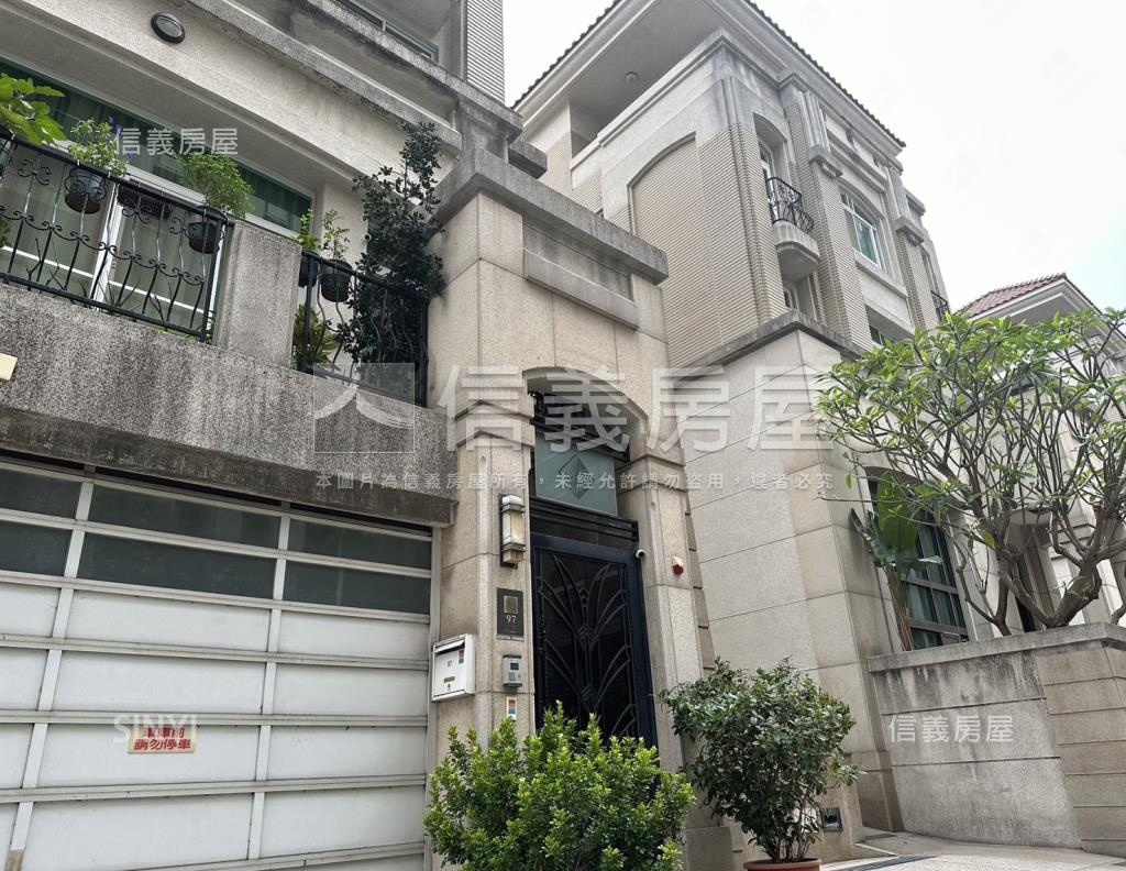 世紀椰風社區外觀及周邊環境