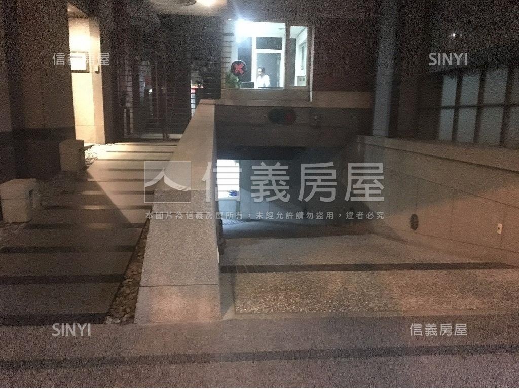 樸實社區外觀及周邊環境