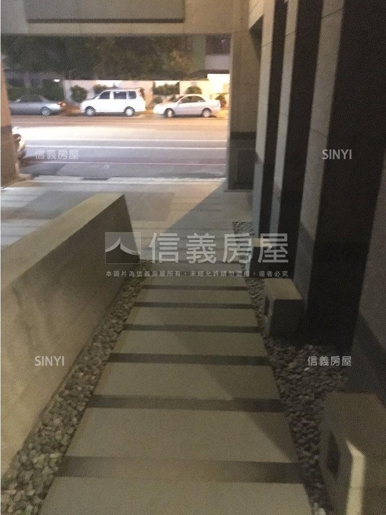 樸實社區外觀及周邊環境