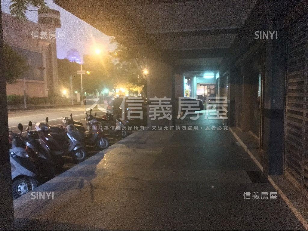 樸實社區外觀及周邊環境