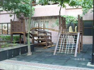 長谷天鵝湖社區外觀及周邊環境
