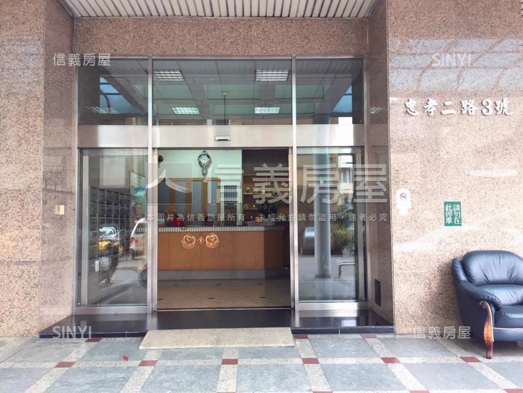 京華富邑社區外觀及周邊環境