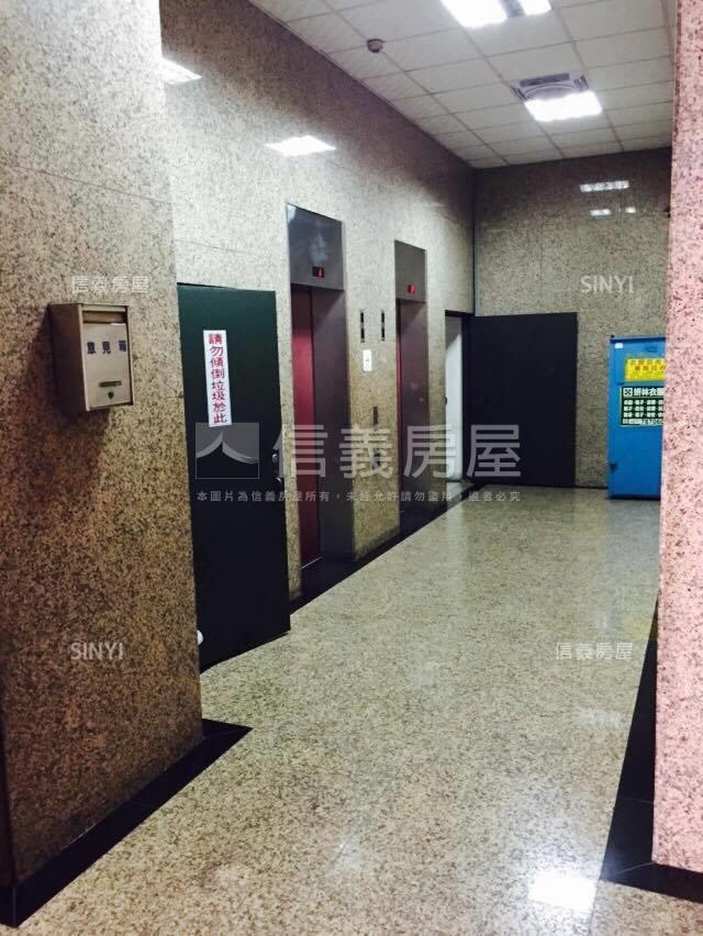 京華富邑社區外觀及周邊環境