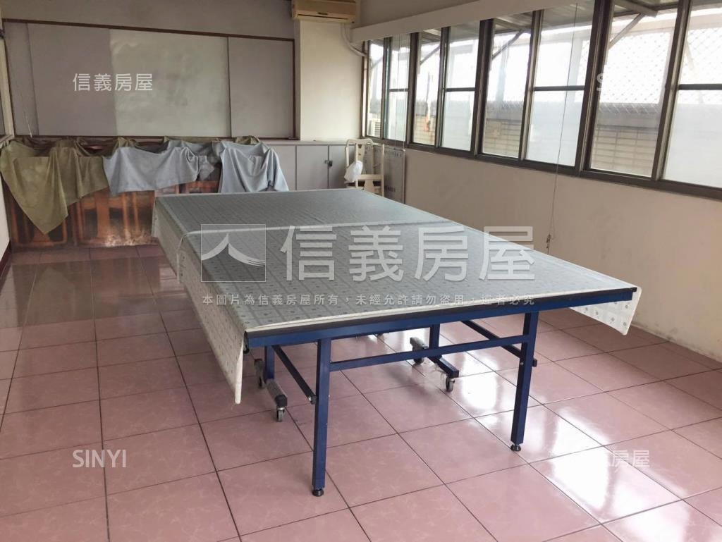 京華富邑社區外觀及周邊環境