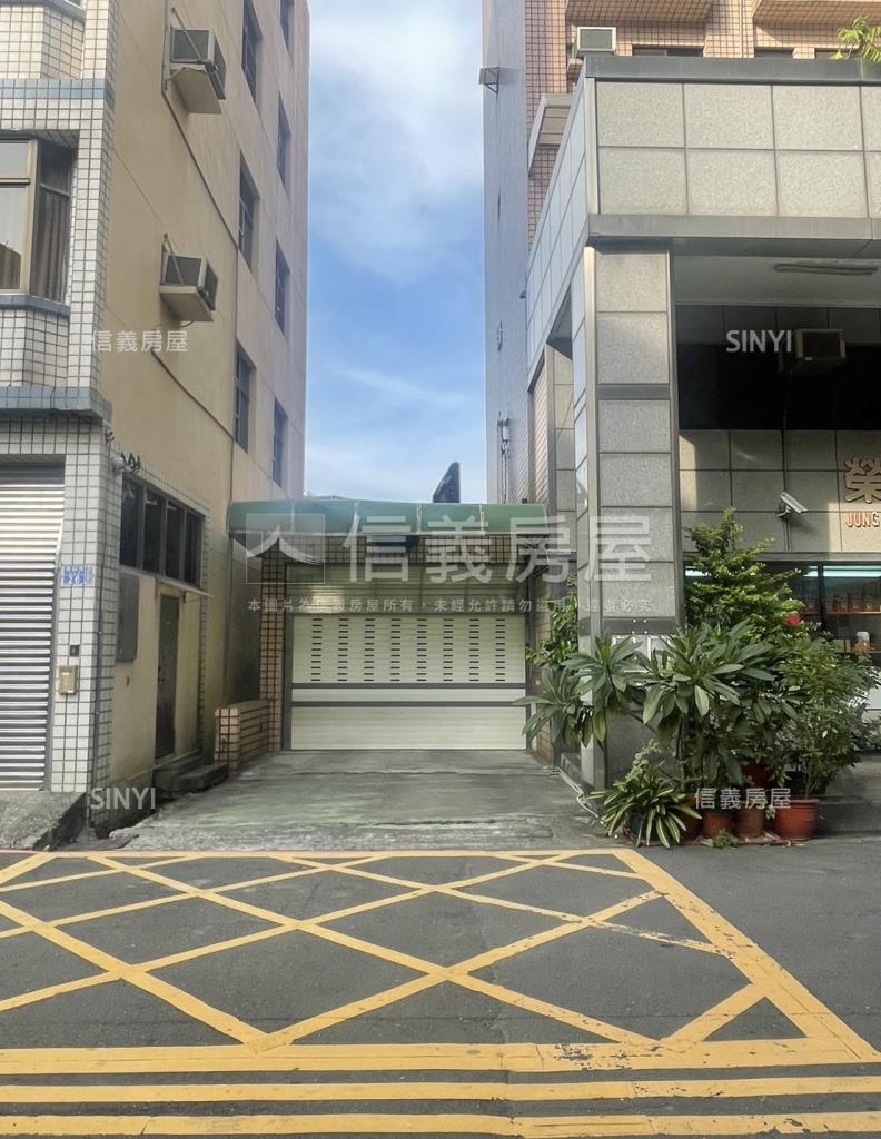 啟安美國社區外觀及周邊環境