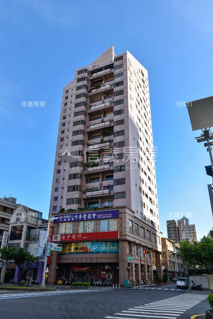 百立首府宮庭社區外觀及周邊環境