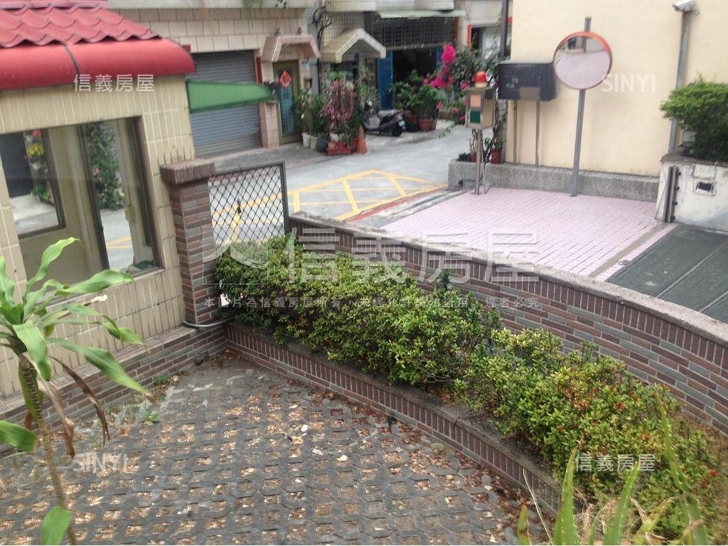 百立首府宮庭社區外觀及周邊環境