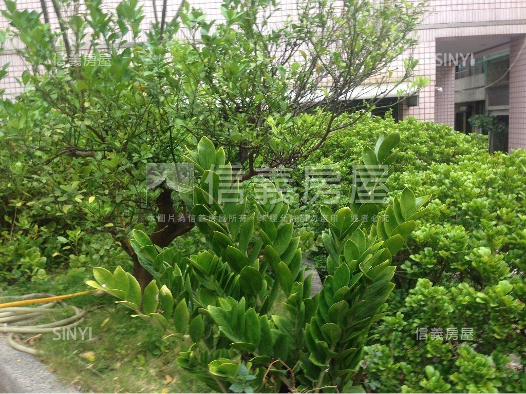 百立首府宮庭社區外觀及周邊環境