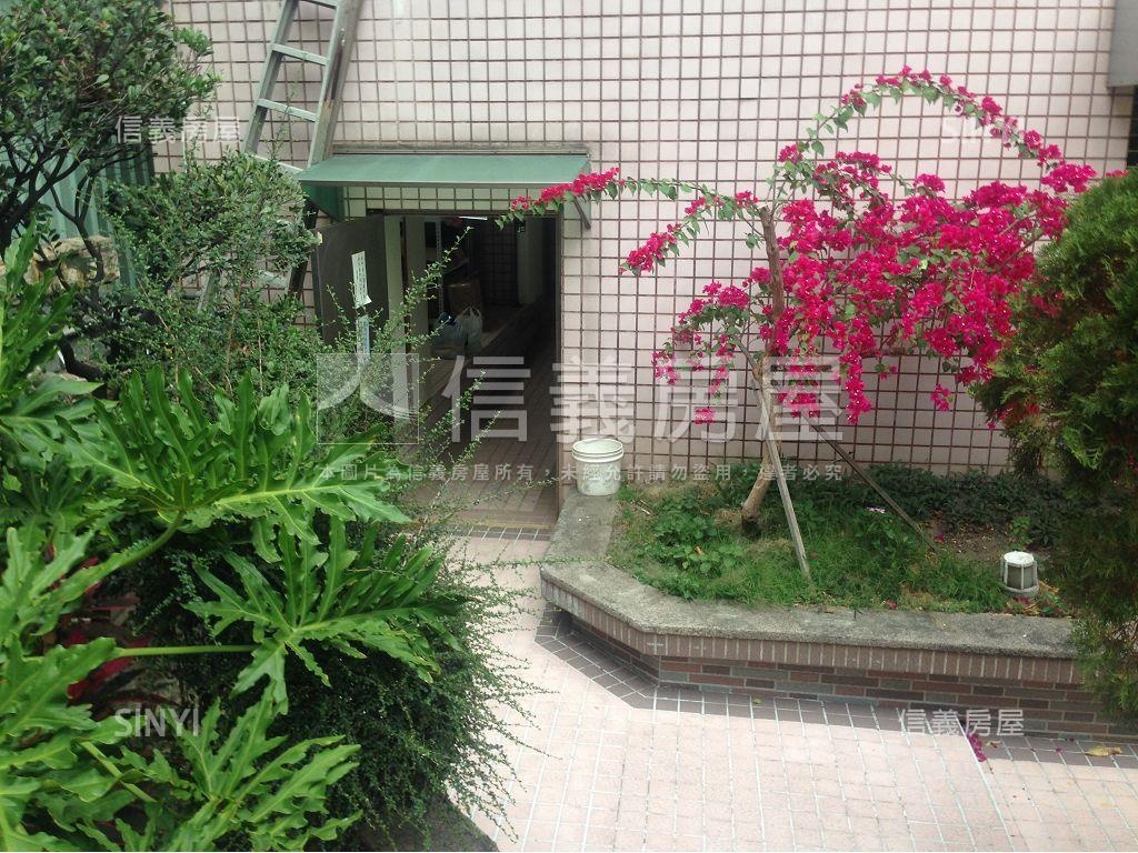 百立首府宮庭社區外觀及周邊環境