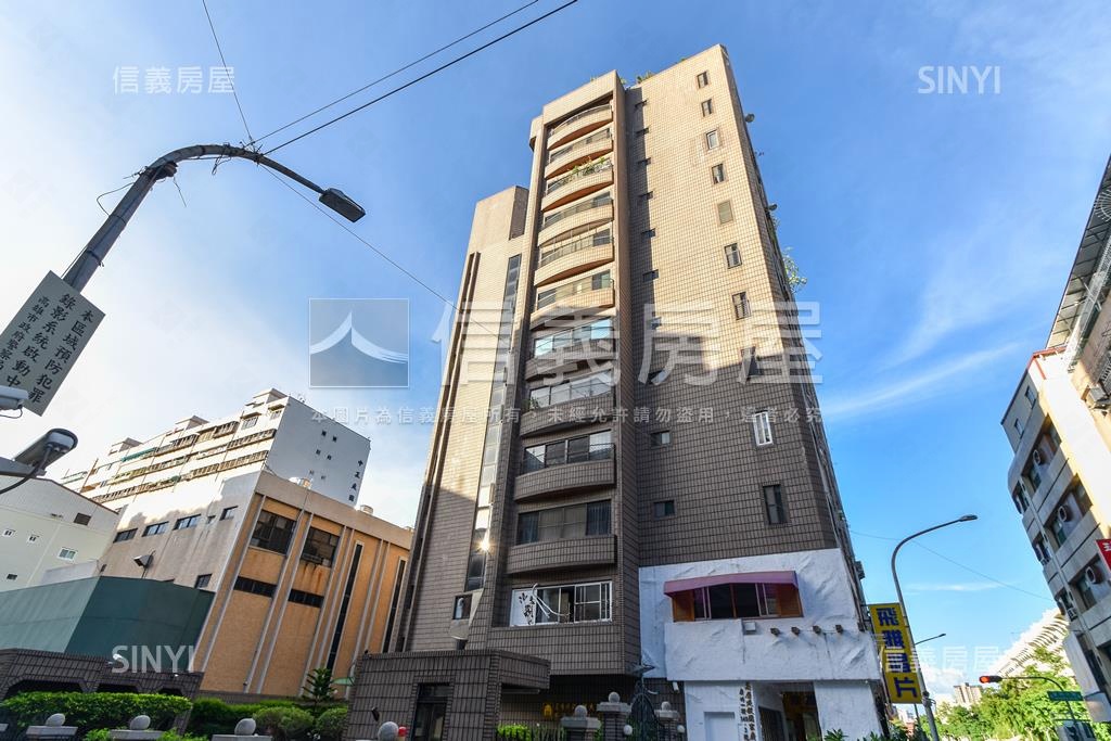 高屋國家廣場社區外觀及周邊環境