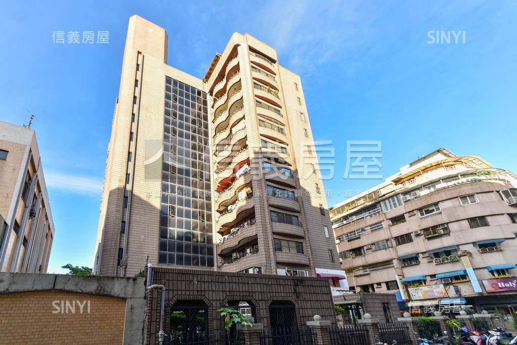 高屋國家廣場社區外觀及周邊環境