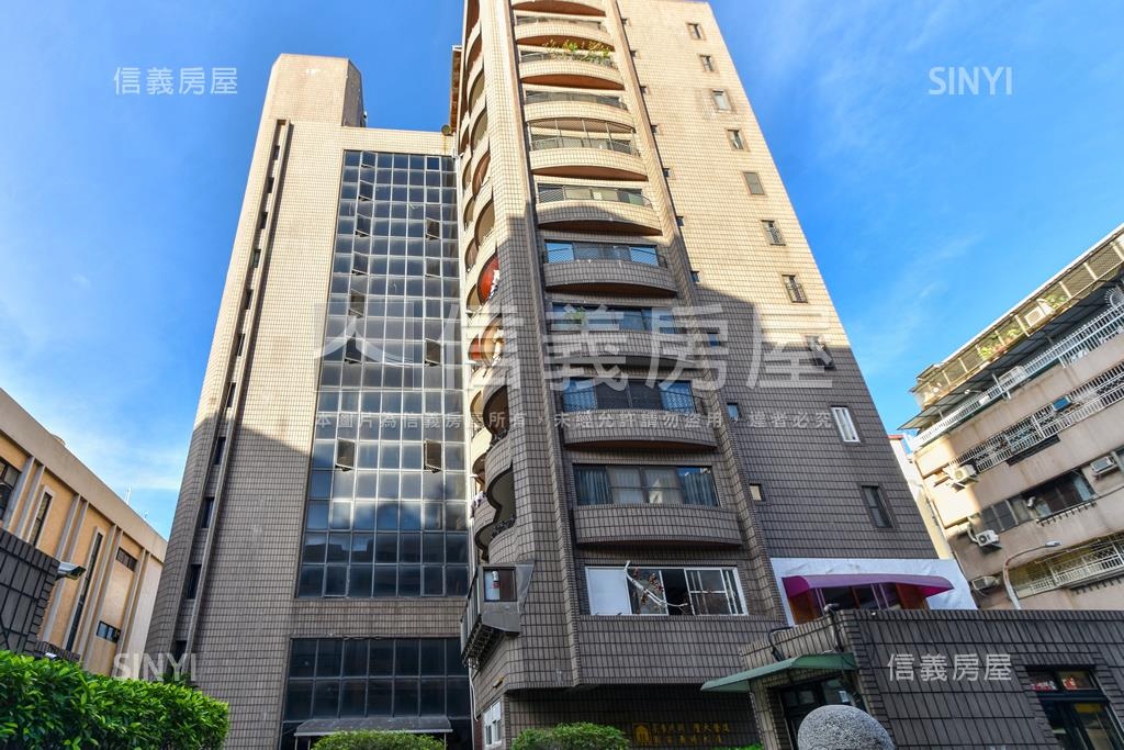 高屋國家廣場社區外觀及周邊環境