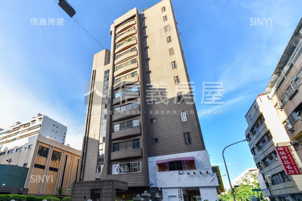 高屋國家廣場社區外觀及周邊環境
