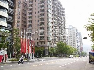 皇苑人文臻藏社區外觀及周邊環境