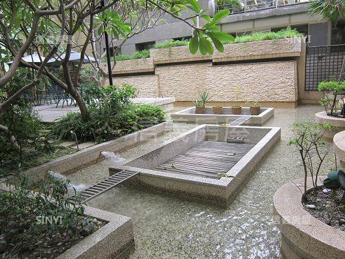 京城羅浮宮社區外觀及周邊環境
