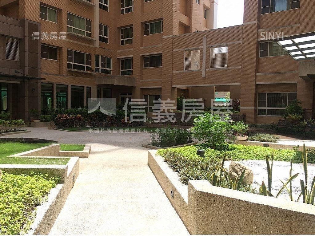 恆上君悅社區外觀及周邊環境