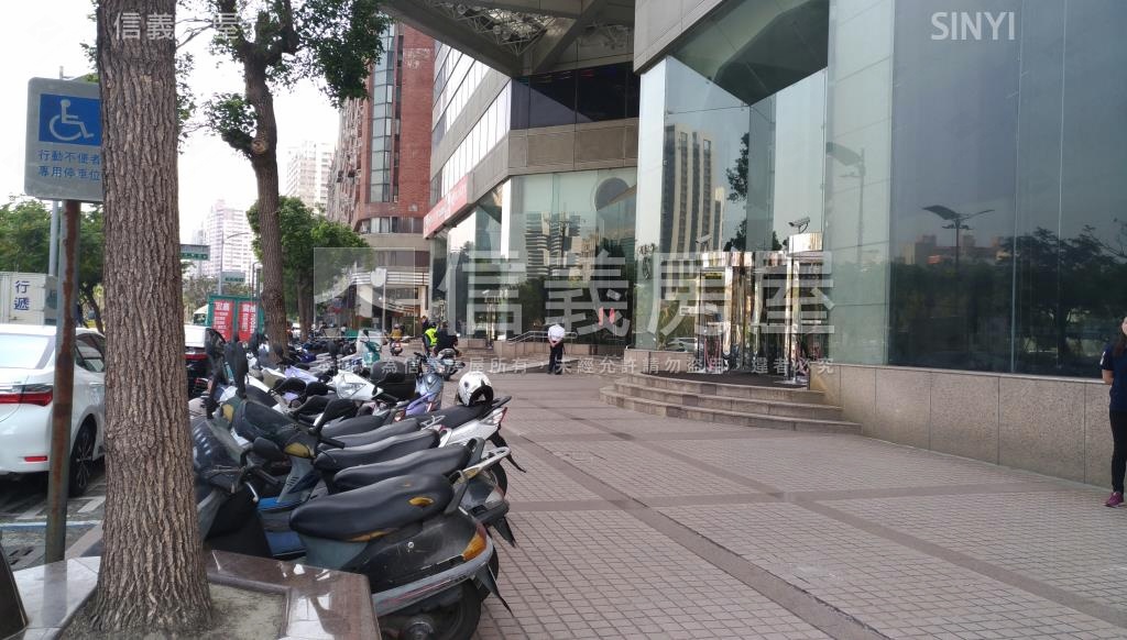 寶成雙子星社區外觀及周邊環境