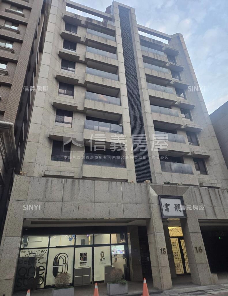 富玥社區外觀及周邊環境