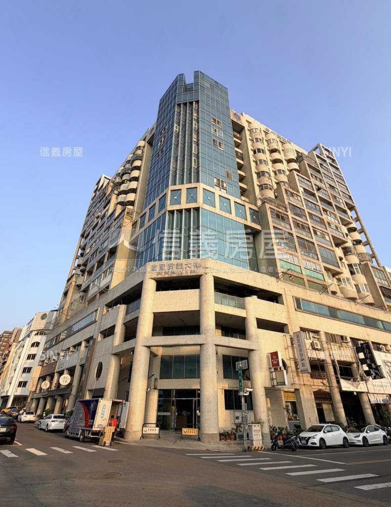 俊國商業大樓社區外觀及周邊環境