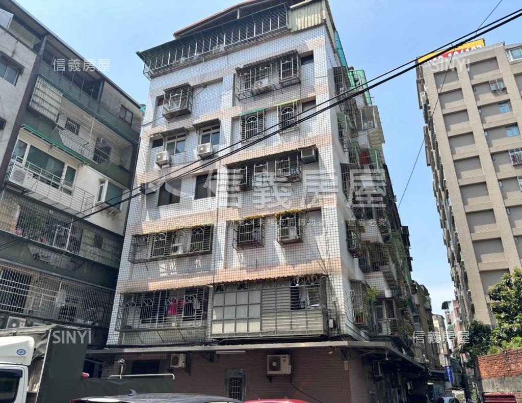 自強路三段110巷華廈社區外觀及周邊環境