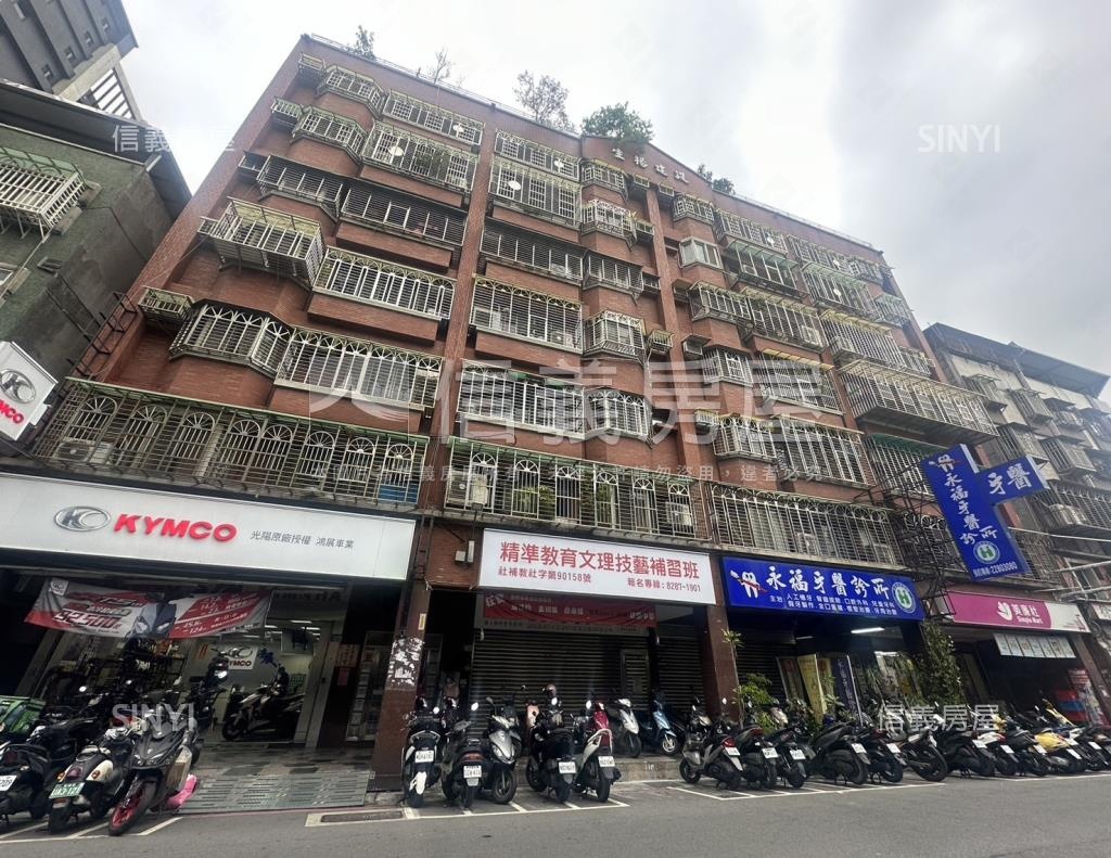 御品居社區外觀及周邊環境