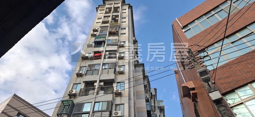 鴻澤北大社區外觀及周邊環境