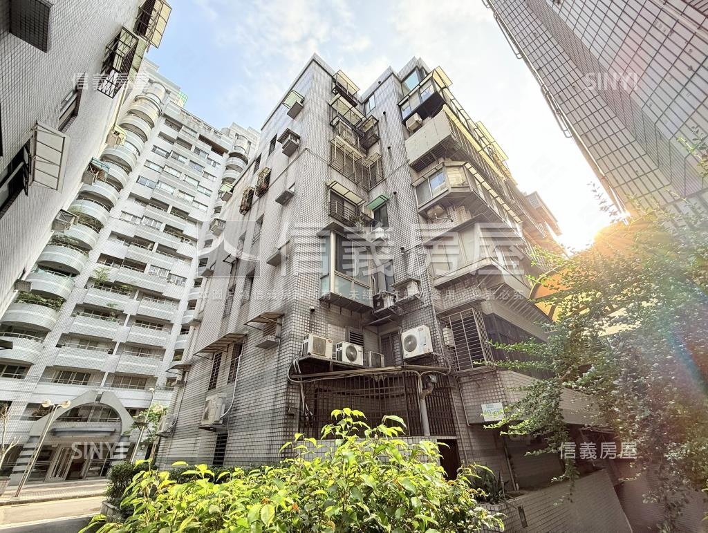 凱旋門大樓C區社區外觀及周邊環境
