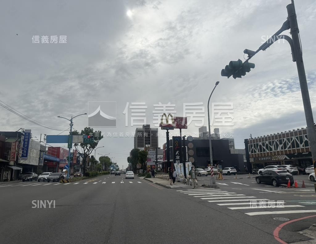 雲集社區外觀及周邊環境