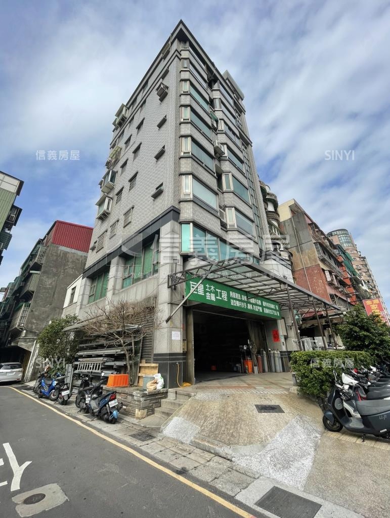 三重觀河尊邸社區外觀及周邊環境